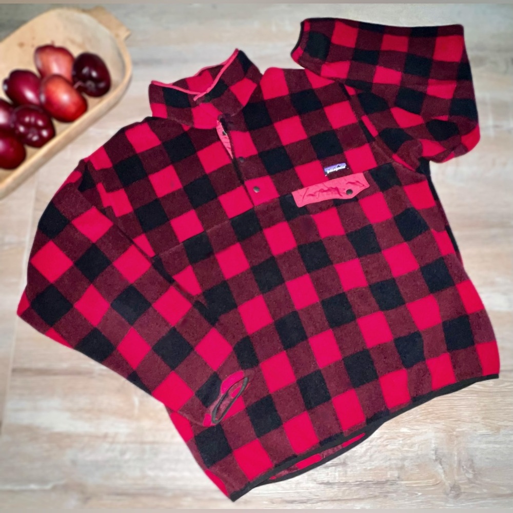 RARE!LIKE NEWPatagonia Men’s Synchilla Snap-T Fleece Pullover, Red Buffalo Plaid